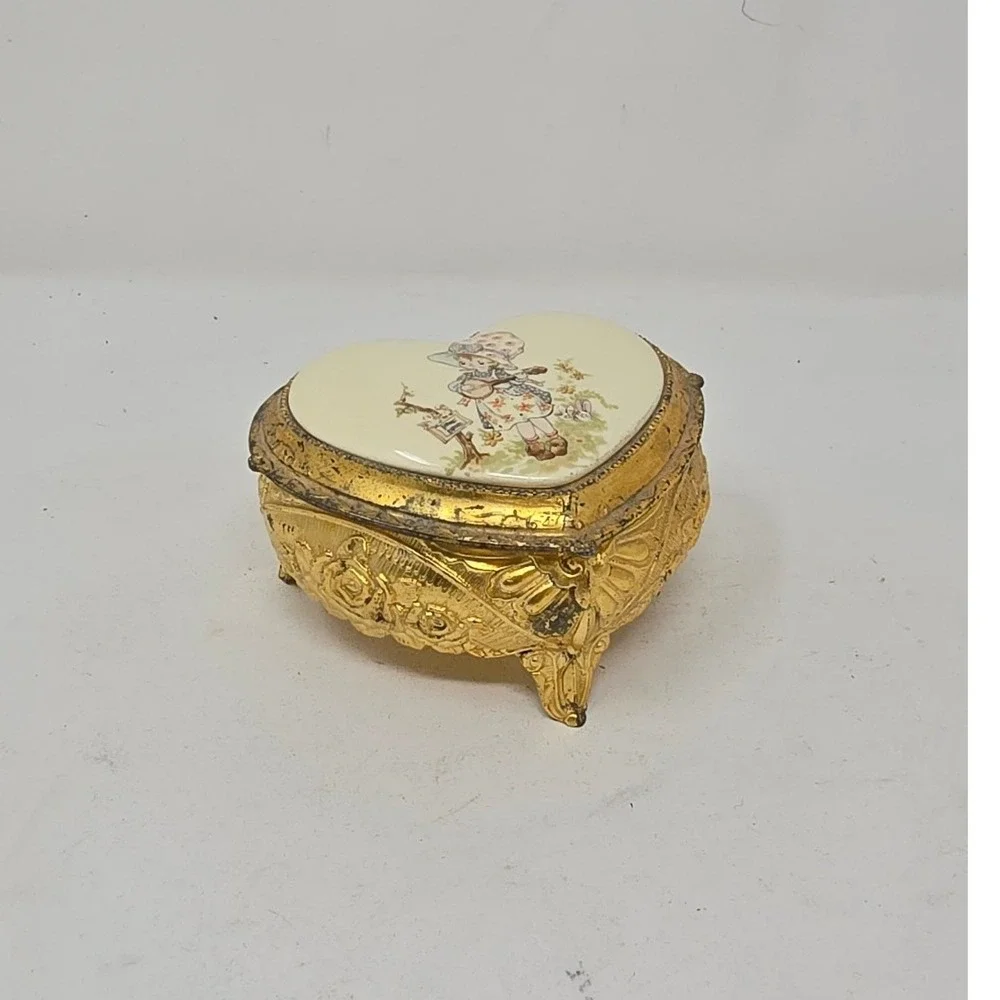 Vtg brass hinged jewelry box ceramic top velvet‎ Victorian Japan Holly Hobbie
